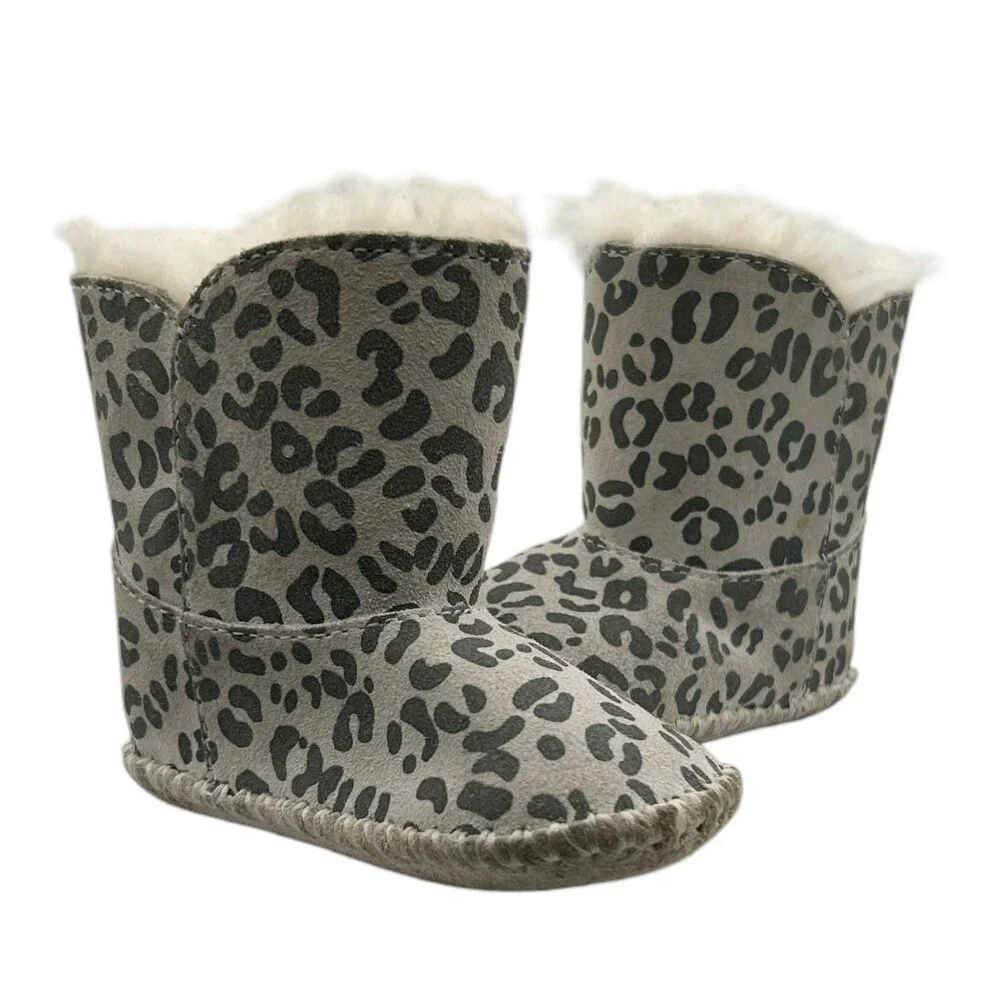 UGG Cassie Leopard Infant Boots‎ (2/3)